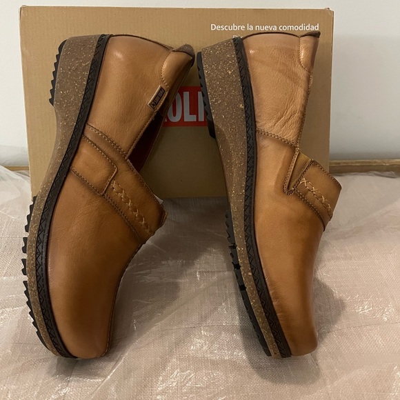 PIKOLINOS Women’s Tan Leather Loafers - Picture 7 of 9